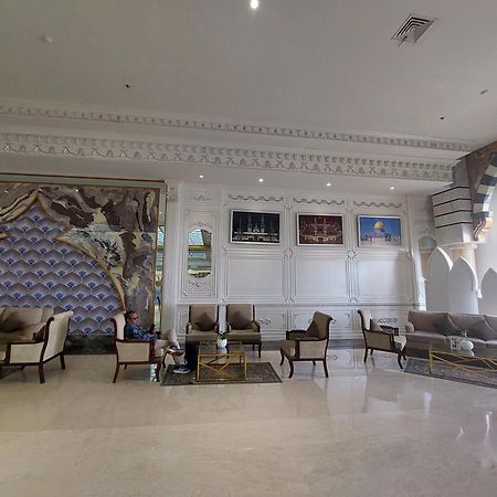 Grand Qin Hotel Banjarbaru Екстериор снимка