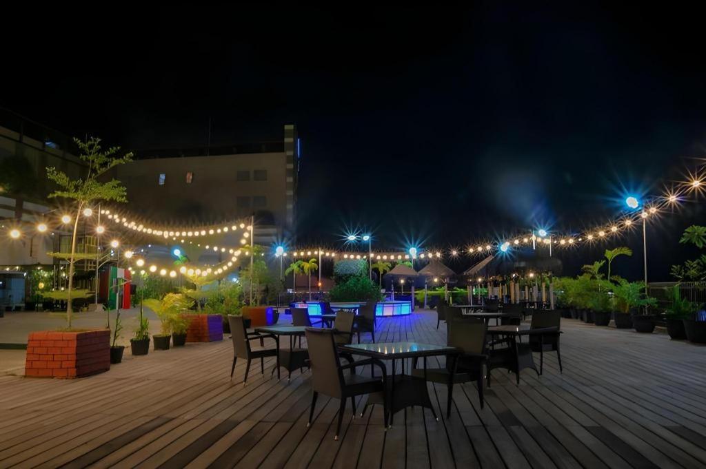 Grand Qin Hotel Banjarbaru Екстериор снимка