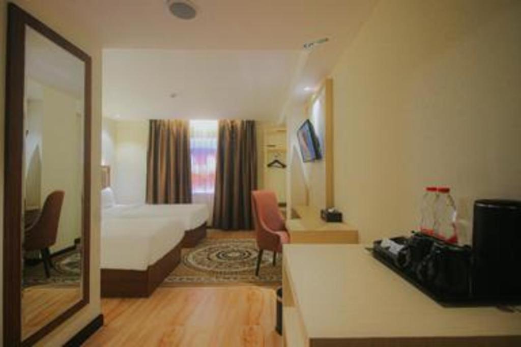 Grand Qin Hotel Banjarbaru Екстериор снимка