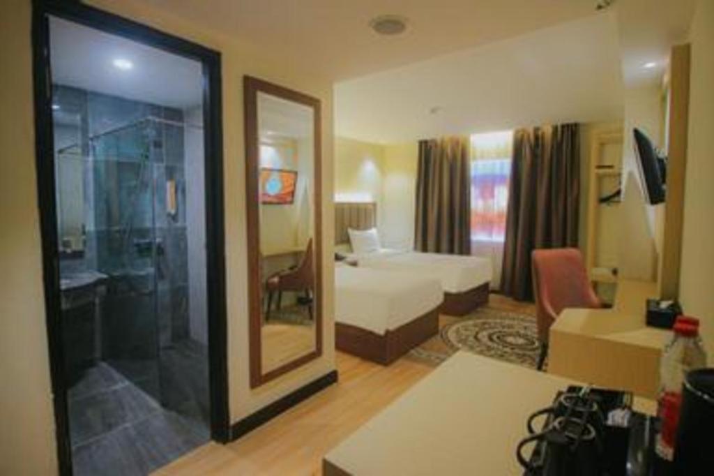 Grand Qin Hotel Banjarbaru Екстериор снимка